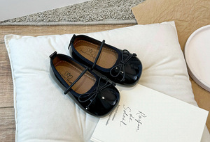 Chaussures de princesse à nœud en cuir PU pour bébés et jeunes enfants, idéales pour les fêtes - Product Image 4