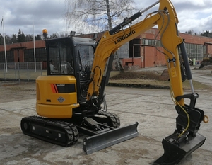 Mini Excavadora Hidráulica Amarilla de 3 y 4 Toneladas 9035E 9035FZTS a Precio Económico, con Cucharón de 0.11m y Motor de Alta Eficiencia - Product Image 1