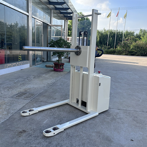 Rulo kolay yükleme ve boşaltma için etiket makara taşıma ekipmanları 500kg 1.6 metre elektrikli yatay rulo kaldırıcı - Product Image 4