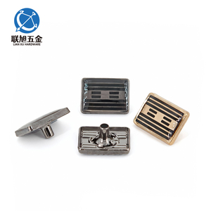 כפתור לחצן 4 חלקים מצופה אבץ בהתאמה אישית של Lianxu, ידידותי לסביבה, בצבע זהב, עם לוגו מובלט, לבגדי ג'ובה - Product Image 1