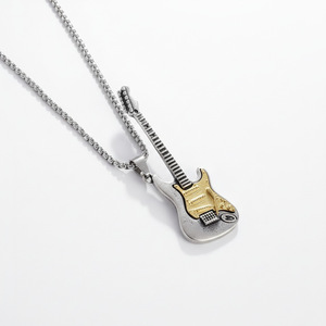 Pendentif Guitare en Acier Inoxydable Bicolore Collier Unisexe Quotidien Style Hip Hop Urbain - Product Image 1