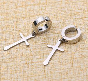 Boucles <span class=keywords><strong>d</strong></span>'oreilles à la mode sans piercing pour homme, boucles <span class=keywords><strong>d</strong></span>'oreilles croisées en acier inoxydable - Product Image 6