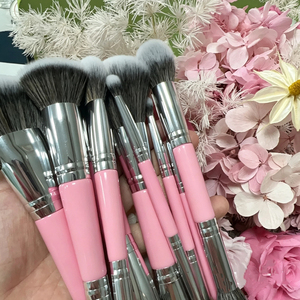 Ensemble de 12 pinceaux de maquillage roses, double face, poils synthétiques sans cruauté, manche en bois, logo personnalisé, pinceaux de luxe en gros - Product Image 1