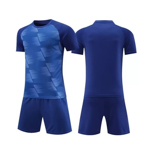 Kinderen Unisex Voetbalshirts en -shorts Set Polyester Snel Droogende Trainingskleding met Aangepaste Teamnamen en Zakken - Product Image 1