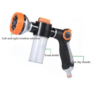 Pistola de Espuma con 8 Funciones, Recubierta de Plástico, para Lavado de Autos, Riego de Jardín, y Cuidado de Mascotas - Product Image 3