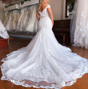 Prix d'usine robes de mariée africaines de luxe robe à col en V nouveau design épaules dénudées - Product Image 2