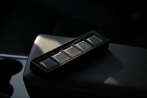 5 uds botones físicos para <span class=keywords><strong>Tesla</strong></span> Y Model 3 Highland Quick Actions botones inteligentes multifuncionales en forma <span class=keywords><strong>de</strong></span> Cybertruck - Product Image 5