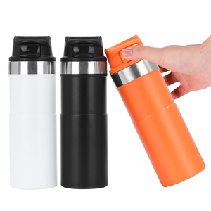 2025 <span class=keywords><strong>Action</strong></span> de déclenchement classique personnalisée 16OZ/500ml tasse de voyage isolée à double paroi sport bouteille sous vide en plein air pour cadeaux d'affaires - Product Image 1