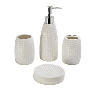 Juego de <span class=keywords><strong>Accesorios</strong></span> de <span class=keywords><strong>Baño</strong></span> Modernos de Cerámica Blancos Lisos al por Mayor y a Bajo Precio - Product Image 1