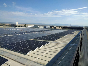 Support triangulaire en alliage d'aluminium personnalisable pour panneaux solaires, structure de montage sur toit plat/métallique - Product Image 3