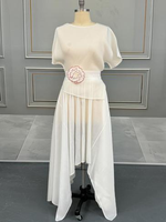 Ensemble deux pièces pour femme en 100 % polyester à ourlet asymétrique - Col ras du cou, taille ornée de roses 3D et jupe fluide
