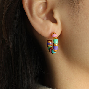 ต่างหูห่วงอีพ็อกซี่สีสันสดใสโลหะผสมสังกะสีรูปตัว U การออกแบบทางเรขาคณิตสำหรับงานปาร์ตี้เครื่องประดับแฟชั่นสตรี EH333 - Product Image 4