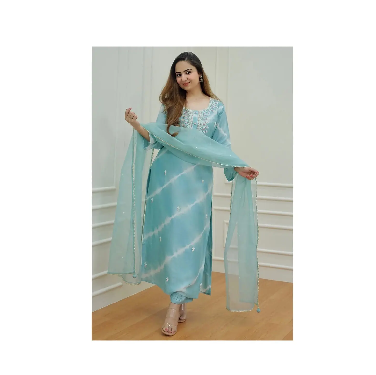 Abbigliamento indiano e pakistano Rakhi tipi speciali abito di seta con Organza Dupatta per le donne a prezzo all'ingrosso