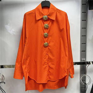 Nouvelle Arrivée 2026 – <span class=keywords><strong>Chemise</strong></span> Oversize Boutonnée pour <span class=keywords><strong>Femme</strong></span> avec Boutons Dorés de Luxe – Blouse Décontractée à Manches Longues Couleur Unie - Product Image 6
