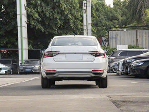 <span class=keywords><strong>Skoda</strong></span> Superb 2025 TSI 280 DSG Edición Premium <span class=keywords><strong>de</strong></span> Lujo 1749 Hatchback con Techo Solar Dinámico y Eficiente Espacioso Liftback - Product Image 6