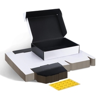 Carton d'expédition au design de luxe avec logo personnalisé, enveloppe en noir et blanc, boîtes de papier ondulé