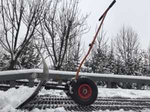 <span class=keywords><strong>Pelle</strong></span> à <span class=keywords><strong>neige</strong></span> en acier avec roues Outil de nettoyage de la chaussée pour le déneigement <span class=keywords><strong>Pelle</strong></span> de camping - Product Image 6