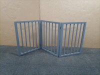 Barrière de sécurité pour animaux de compagnie rétractable moderne, design personnalisé, blanc/gris, 3 panneaux, autonome et pliable, pour chambre à coucher, école, parc