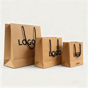 ถุงของขวัญกระดาษคราฟท์เคลือบพิเศษพร้อมริบบิ้น ย่อยสลายได้ เป็นมิตรกับสิ่งแวดล้อม ถุงช้อปปิ้งแบบพับได้สำหรับใช้ในบ้าน โปรโมชั่นซูเปอร์มาร์เก็ต - Product Image 3