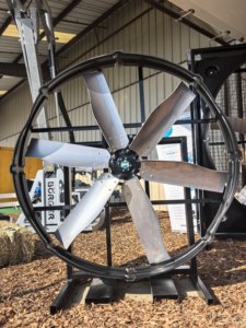 Ventiladores Industriales de Panel de 55 Pulgadas para Granjas Lecheras con Aspas de Alta Eficiencia para Movimiento de Aire en Edificios Ganaderos a Gran Escala - Product Image 3