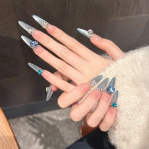 Derniers <span class=keywords><strong>ongles</strong></span> artificiels diamant bleu <span class=keywords><strong>Faux</strong></span> <span class=keywords><strong>ongles</strong></span> artificiels faits à la main <span class=keywords><strong>Faux</strong></span> <span class=keywords><strong>ongles</strong></span> artificiels de luxe 3D pour mariage - Product Image 3