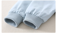 Combinaison en coton bleu clair pour bébé ZL-012 avec capuche à cornes de monstre et boutons sur le devant