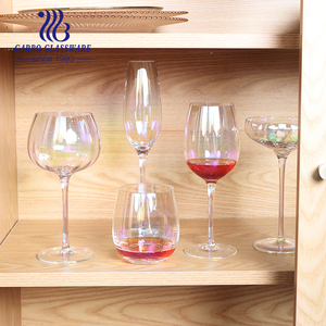 Calici in Vetro Colorato Arcobaleno Fatti a Mano, Bicchieri da Vino Rosso 250ml, Calici per Gin Tonic, Flute per Feste, Bicchieri Personalizzati per Cocktail - Product Image 1