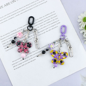 Pendentif de sac de téléphone papillon mignon en alliage de petite fleur avec perle galvanisée en résine créative - Product Image 3