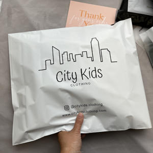 Sobre de Envío Rosa Intenso con Logotipo Personalizado, Bolsa de Correo para Mensajería y Entrega de Paquetes - Product Image 3