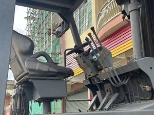 Chariot élévateur japonais d'occasion <span class=keywords><strong>TCM</strong></span> 20 tonnes, 10 tonnes, 25 tonnes, diesel, hydraulique manuel, tout-terrain, à bas prix, à vendre - Product Image 2