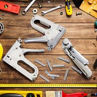 Agrafeuse manuelle de meubles de bricolage robuste pour la décoration de fixation de rembourrage
