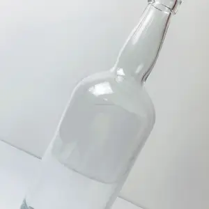 Botol kaca wiski, kelas atas 700ml 750ml bentuk persegi Vodka Gin