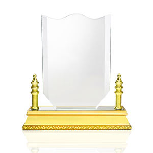 Fabricante profesional Placa Base dorada Trofeo de cristal sólido creativo Premios de vidrio de mano de obra fina - Product Image 1