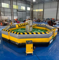 Machine de défi gonflable interactive avec bras rotatifs souples pour aire de jeux intérieure
