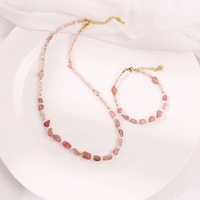 Collier et bracelet en perles de cristal de fraise rose, perles d'eau douce naturelles, acier inoxydable, chaîne réglable plaquée or, bijoux