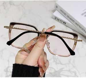 Lunettes optiques photochromiques, filtre anti-lumière bleue, changement de couleur pour ordinateur, lunettes de vue patchwork pour femmes et hommes - Product Image 6