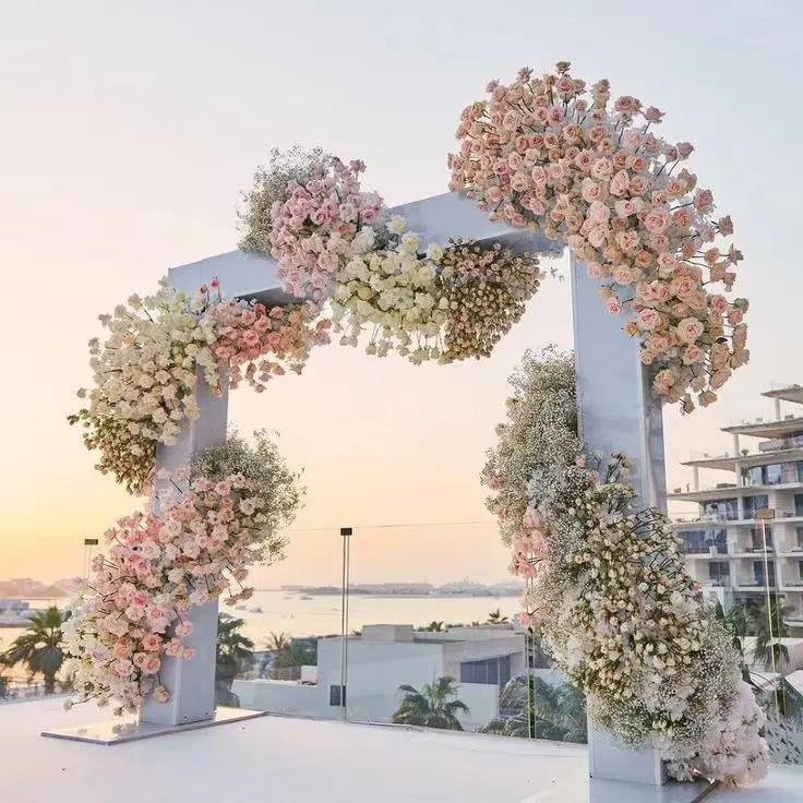 IFG 새로운 디자인 화이트 레드 대형 꽃 러너 아치 랩 기둥에 웨딩 Babcdrop 장식