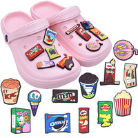Accessoires de bricolage pour sandales de plage, décorations de pantoufles à thème de dessins animés, boucles de chaussures en PVC mignonnes pour e-commerce transfrontalier, Chine