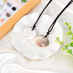 สร้อยคอคริสตัลรูปหัวใจจากหินธรรมชาติสำหรับขายส่ง เครื่องประดับคริสตัลรูปเปลือกหอยเพื่อเสน่ห์ที่ทันสมัย - Product Image 5