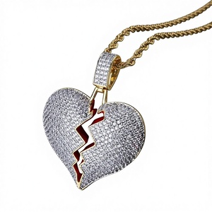 Colgante de Corazón Roto Personalizado con Circonita para Parejas, Hecho de Cobre con Cadena de Cuerda, Estilo Hip Hop, Regalo - Product Image 1