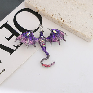 Broche vintage de dragón volador pintado al óleo <span class=keywords><strong>para</strong></span> hombres y mujeres, accesorio versátil y personalizado <span class=keywords><strong>para</strong></span> <span class=keywords><strong>trajes</strong></span> y abrigos. - Product Image 5