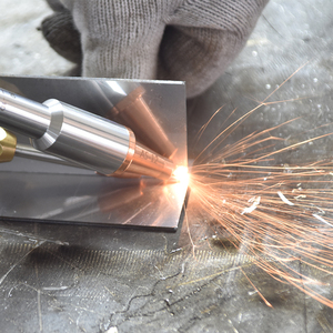 Machine de soudage au laser à fibre portative 4 en 1 de 1500W, 2000W, 2500W pour l'aluminium, l'acier inoxydable et l'acier au carbone - Product Image 4