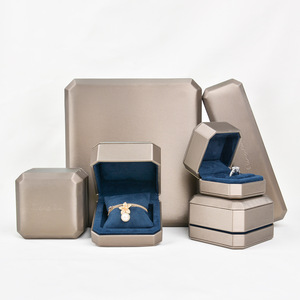Boîte à bijoux haut de gamme personnalisée pour bagues de fiançailles, boucles <span class=keywords><strong>d</strong></span>'oreilles et bracelets – Vente en gros - Product Image 2
