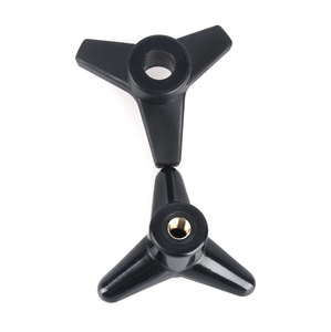 Bouton de meuble personnalisable en <span class=keywords><strong>plastique</strong></span> ABS noir à trois bras avec forme de flèche triangulaire, design moderne, surface mate, certifié ISO 9001 - Product Image 2