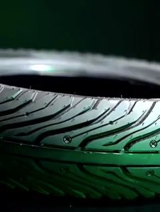 Neumáticos Semiderruidos para Vehículos Eléctricos, Motocicletas y Neumáticos de Grado Automotriz con Alambres de Acero Antideslizantes - Product Image 4