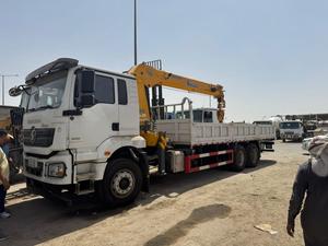 Grue sur camion d'occasion 6x4 8x4 avec moteur, capacité de levage 10 tonnes, hauteur 18m, composants essentiels - Product Image 4