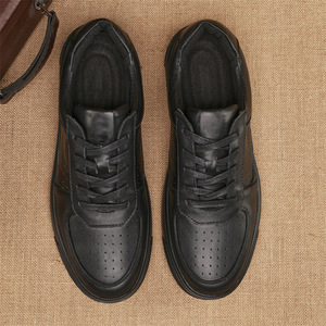 Chaussures à lacets en cuir véritable noir pour hommes, bout rond, rehaussantes, toutes saisons, semelle extérieure en caoutchouc, semelle intermédiaire en EVA - Product Image 1