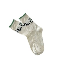 Nouveautés printemps/été 2024, chaussettes pour femmes à motif de dessin animé, chaussettes en coton sans couture mi-mollet, design mignon de panda brodé