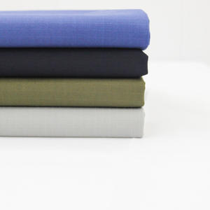 Fábrica al por mayor precio competitivo poliéster algodón CVC TC polialgodón RIB Check Grid Ribstop tela Ripstop para uniforme de <span class=keywords><strong>conserje</strong></span> - Product Image 1