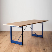 Bureau d'ordinateur moderne et coloré, multifonctionnel, durable, table de bureau à domicile